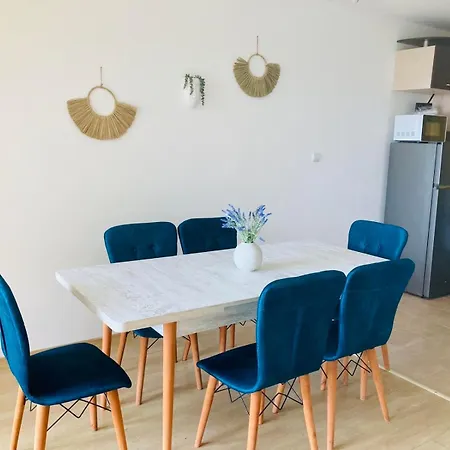 펜션 Indigo Pismenovo