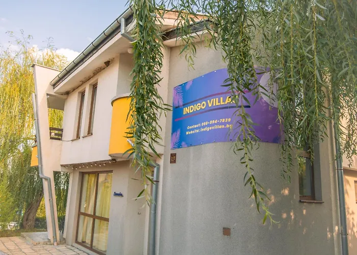 Case de vacanță Indigo Pismenovo