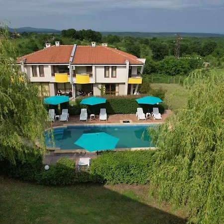 Vakantiehuis Indigo Pismenovo