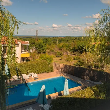 Indigo Vakantiehuis Pismenovo