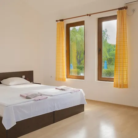 Vakantiehuis Indigo Pismenovo